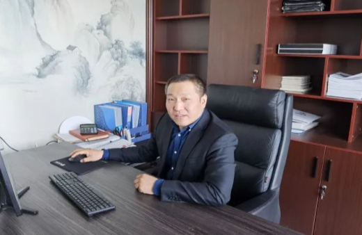 “世”在人為 | 世友地板北京經(jīng)銷商嚴曉華：選擇對的方向，努力前行闖出一片天